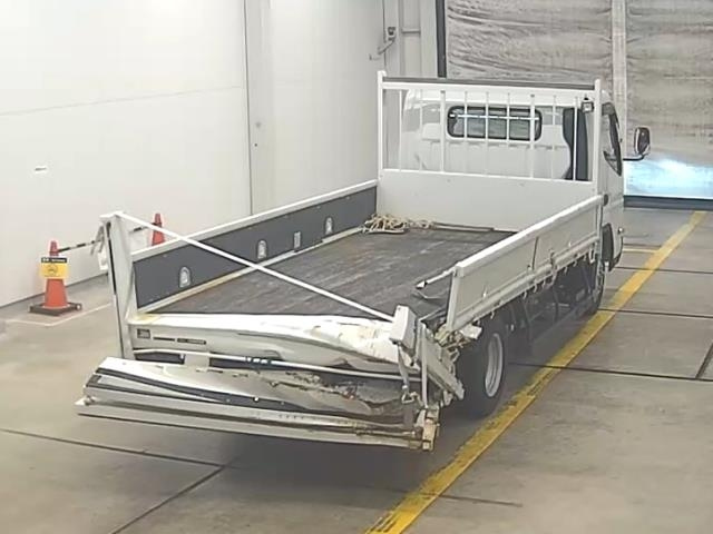 MITSUBISHI CANTER 2023