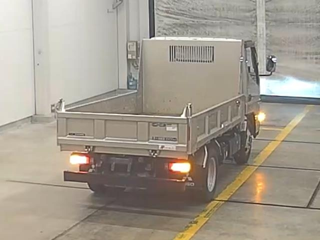 MITSUBISHI CANTER 2023