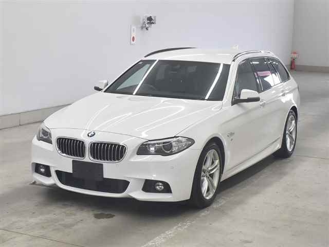 BMW 5 SERIES 2013