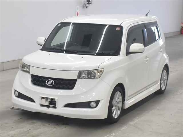 TOYOTA BB 2011