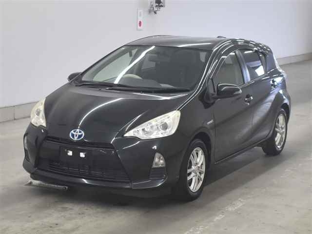 TOYOTA AQUA 2013