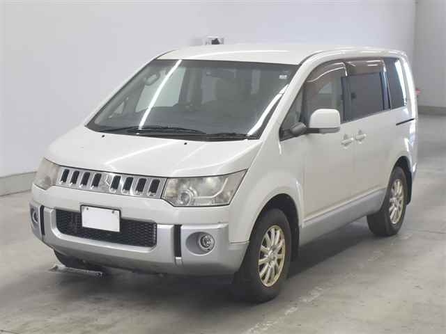 MITSUBISHI DELICA D5 2012