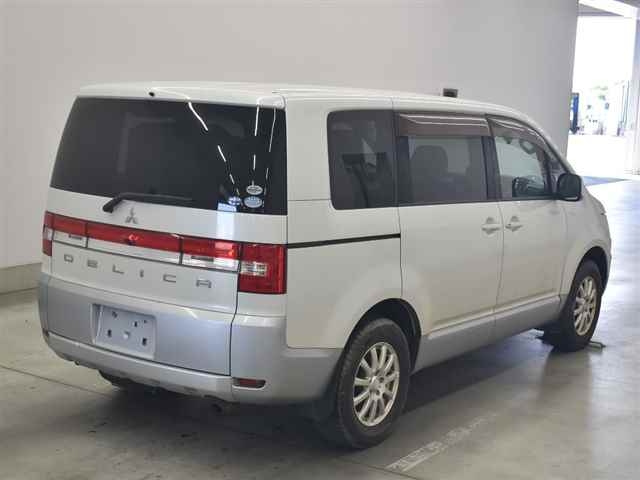 MITSUBISHI DELICA D5 2012