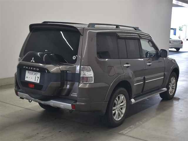 MITSUBISHI PAJERO 2014
