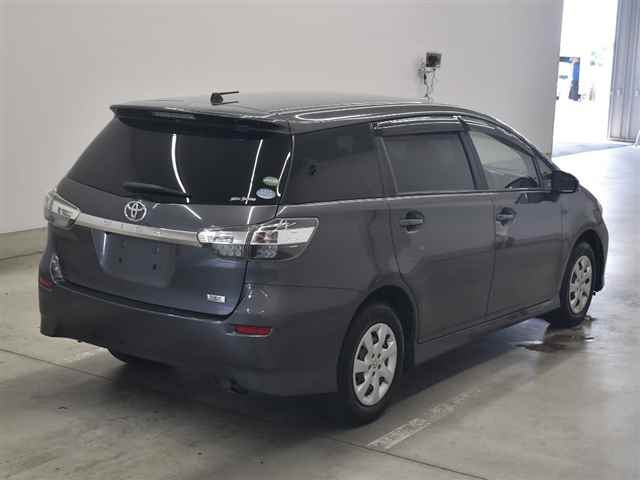 TOYOTA WISH 2016