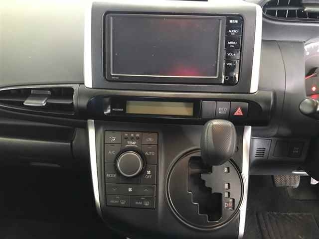 TOYOTA WISH 2016