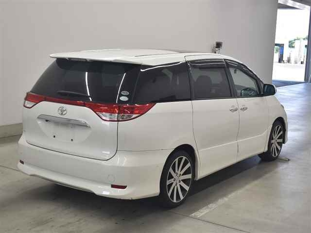 TOYOTA ESTIMA 2010