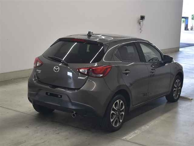 MAZDA DEMIO 2016