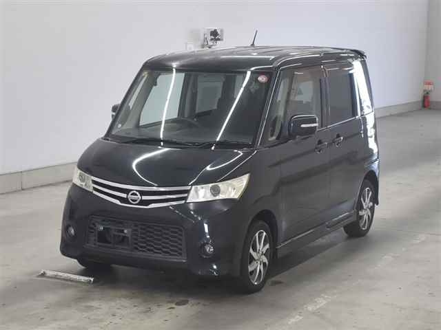NISSAN ROOX 2010
