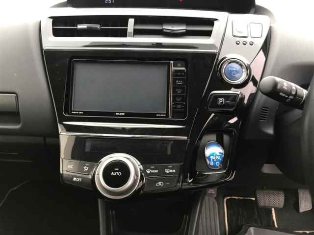TOYOTA PRIUS ALPHA 2016