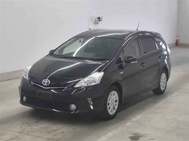 TOYOTA PRIUS ALPHA 2012