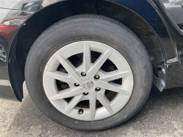 TOYOTA PRIUS ALPHA 2012