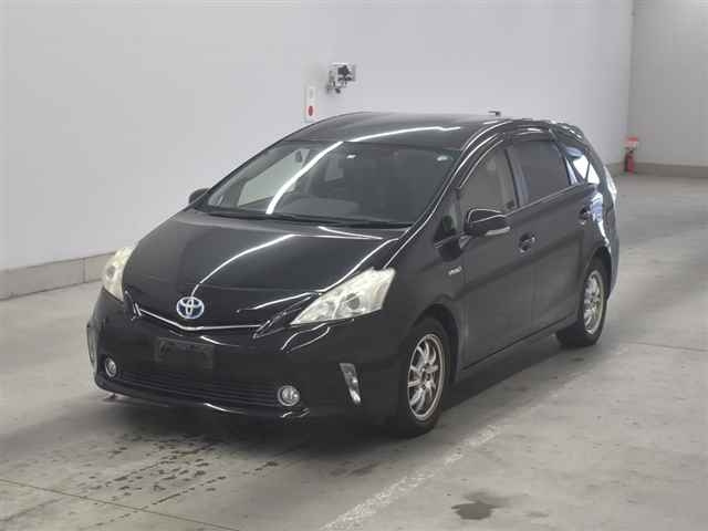 TOYOTA PRIUS ALPHA 2012
