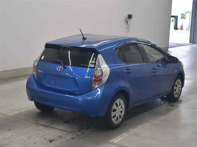 TOYOTA AQUA 2014