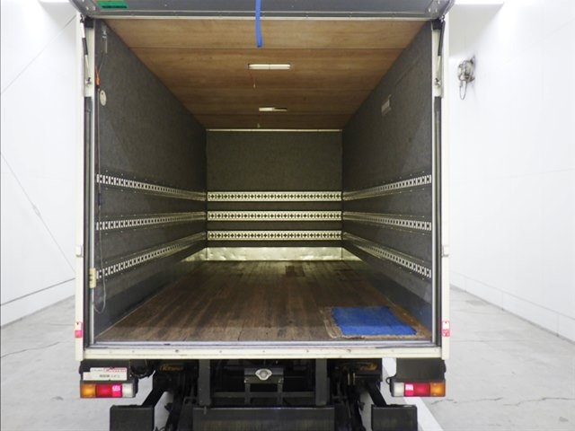 MITSUBISHI CANTER 2015