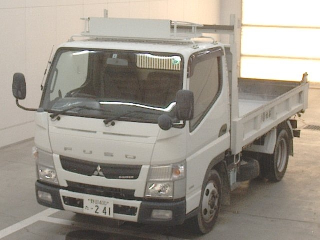 MITSUBISHI CANTER 2015