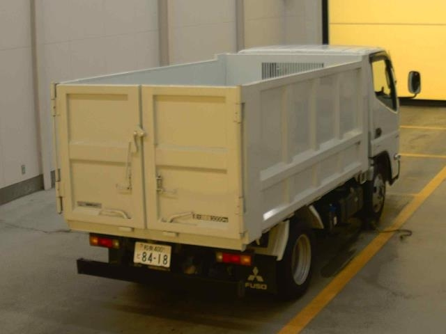 MITSUBISHI CANTER 2022