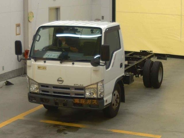 NISSAN ATLAS 2008