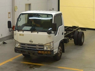 NISSAN ATLAS 2008
