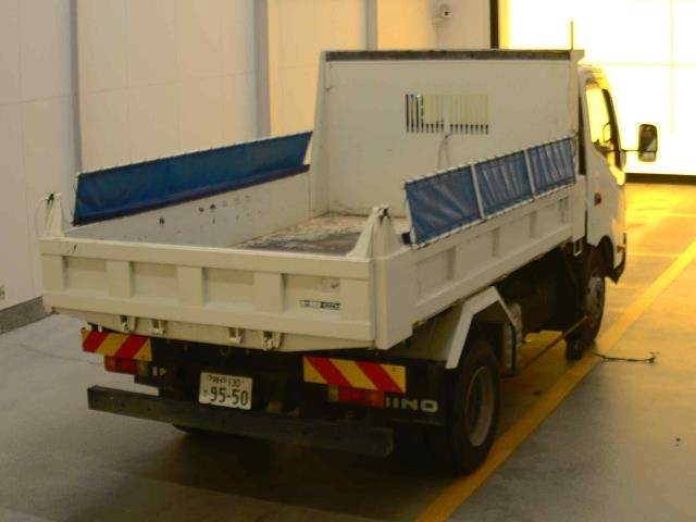 HINO DUTRO 2023
