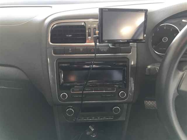 VOLKSWAGEN POLO 2012