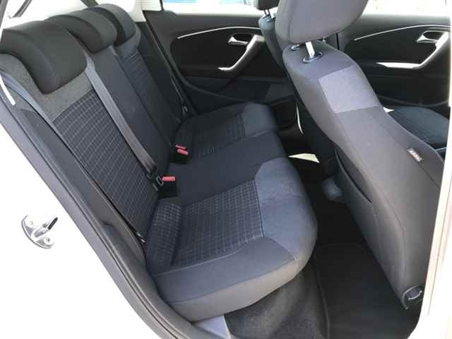VOLKSWAGEN POLO 2015