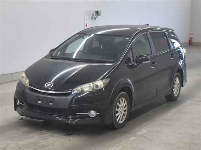 TOYOTA WISH 2013