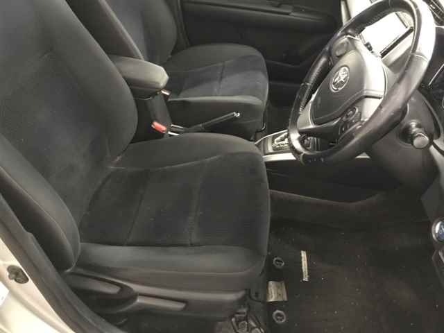 TOYOTA COROLLA FIELDER 2013