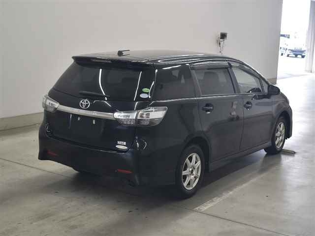 TOYOTA WISH 2014