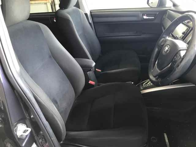 TOYOTA COROLLA FIELDER 2015