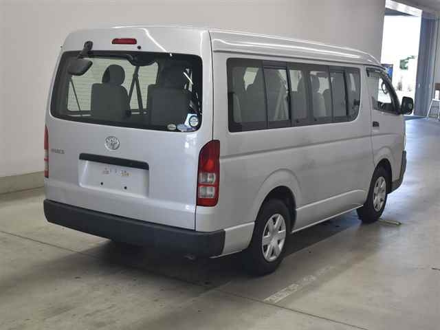 TOYOTA HIACE 2008