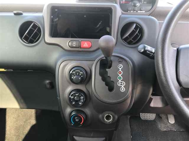 TOYOTA PORTE 2012