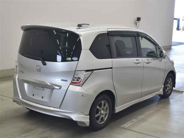 HONDA FREED 2012