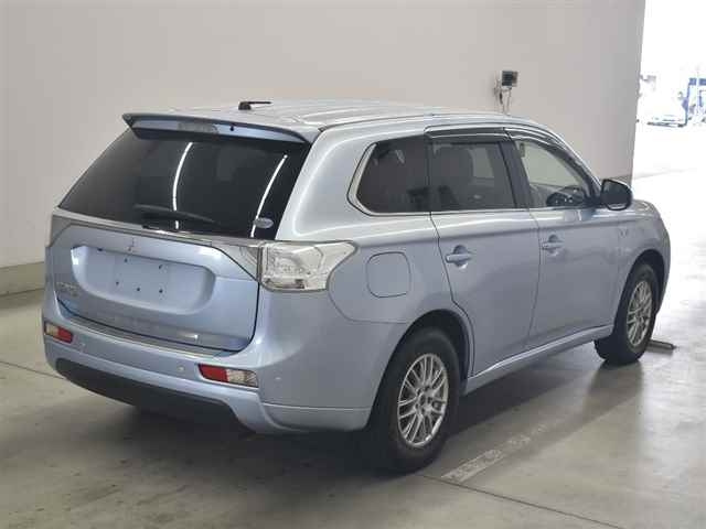 MITSUBISHI OUTLANDER PHEV 2013