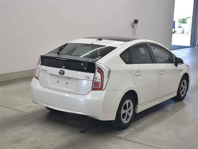 TOYOTA PRIUS 2012