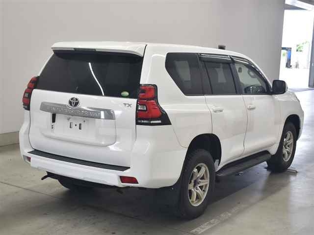 TOYOTA LAND CRUISER PRADO 2018
