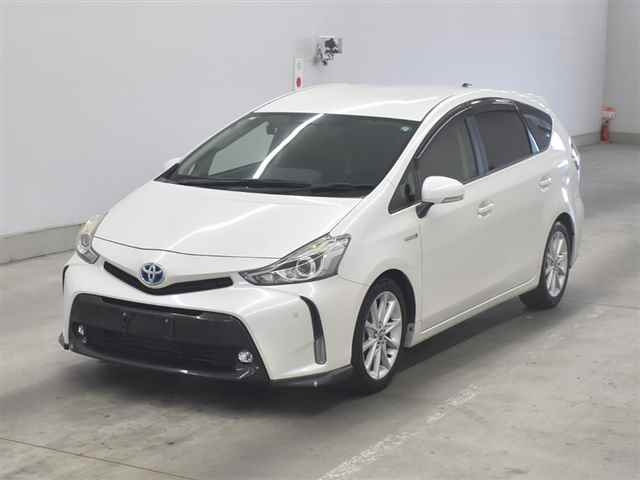 TOYOTA PRIUS ALPHA 2015