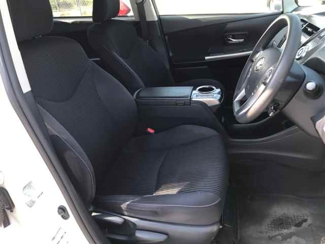 TOYOTA PRIUS ALPHA 2020