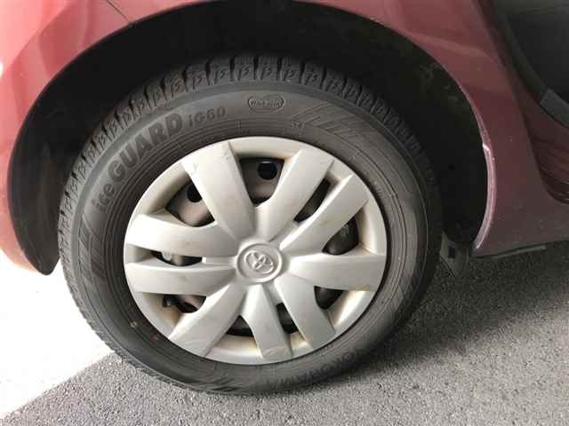 TOYOTA VITZ 2010