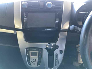 DAIHATSU MOVE 2013