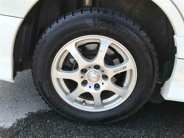 NISSAN SERENA 2010