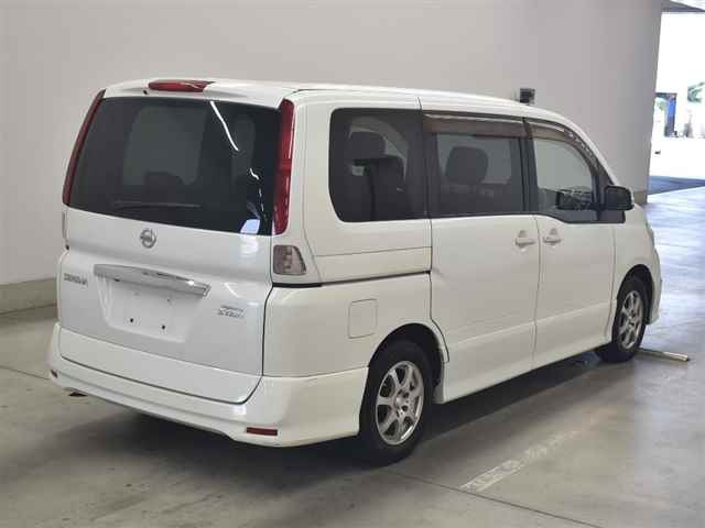 NISSAN SERENA 2010