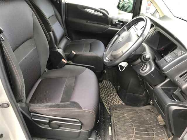NISSAN SERENA 2009