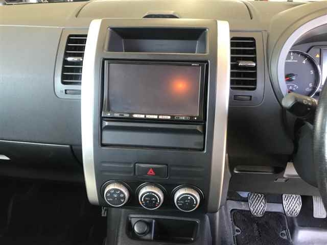 NISSAN X-TRAIL 2010