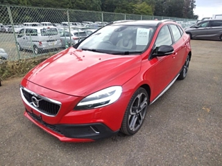 VOLVO V40 2018
