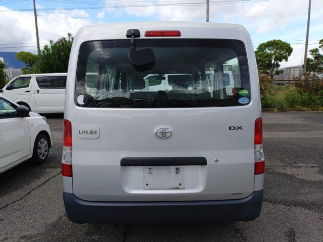 TOYOTA LITE ACE VAN 2018