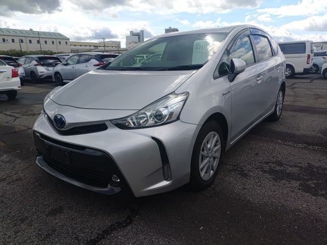 TOYOTA PRIUS ALPHA 2020