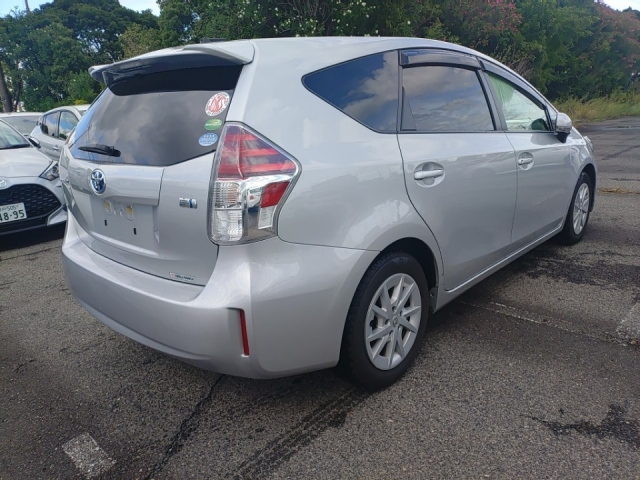 TOYOTA PRIUS ALPHA 2020