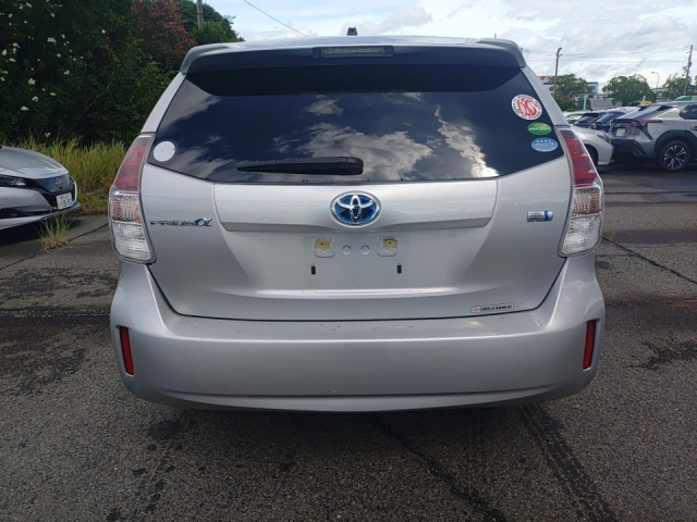 TOYOTA PRIUS ALPHA 2020