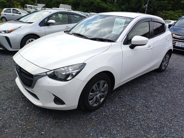 MAZDA DEMIO 2016